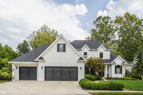 Photo of 6375 Oxbow Way, Indianapolis, IN 46220 (MLS # 22123414)