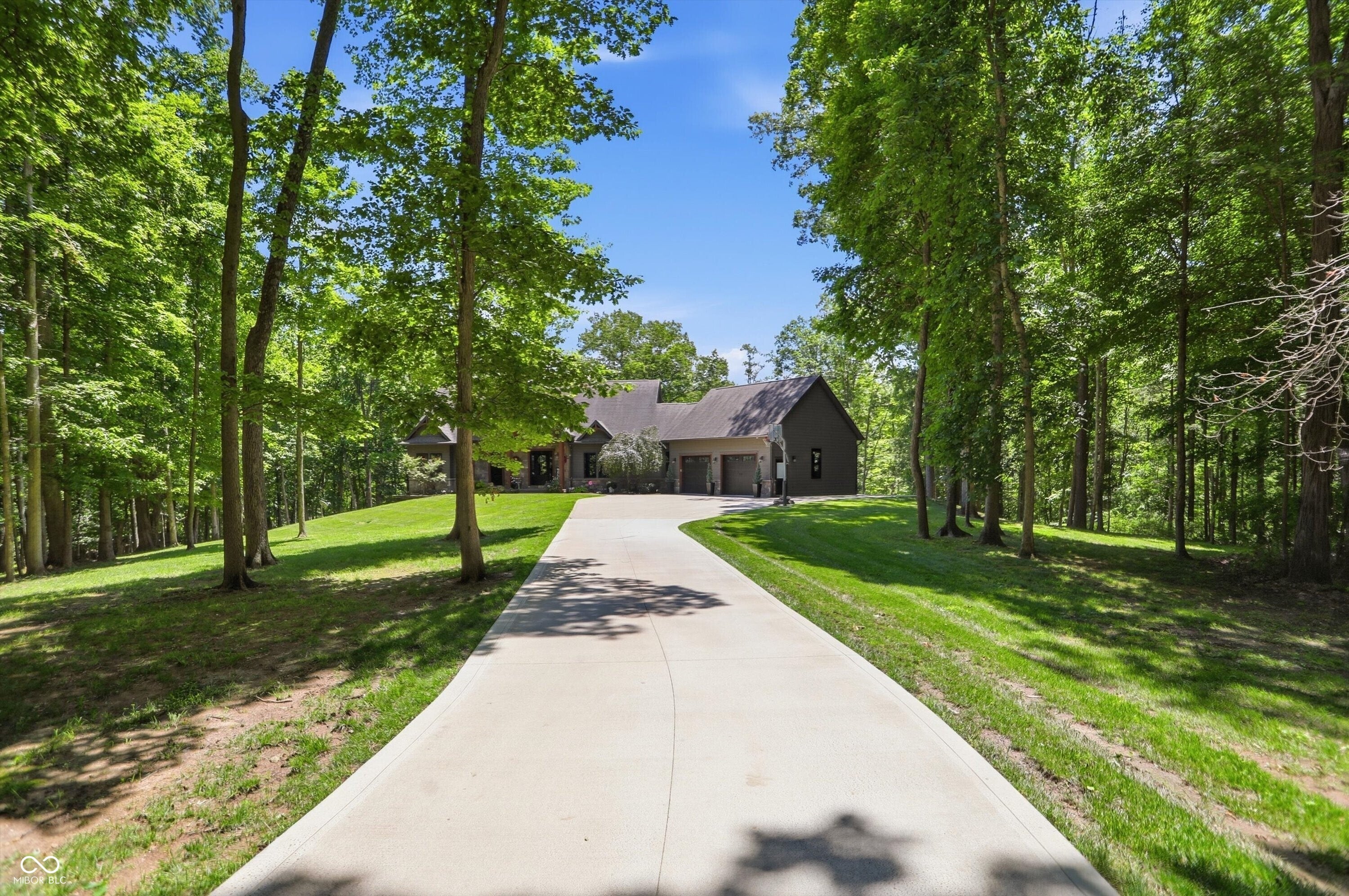 2731 W Lost Mans Lane