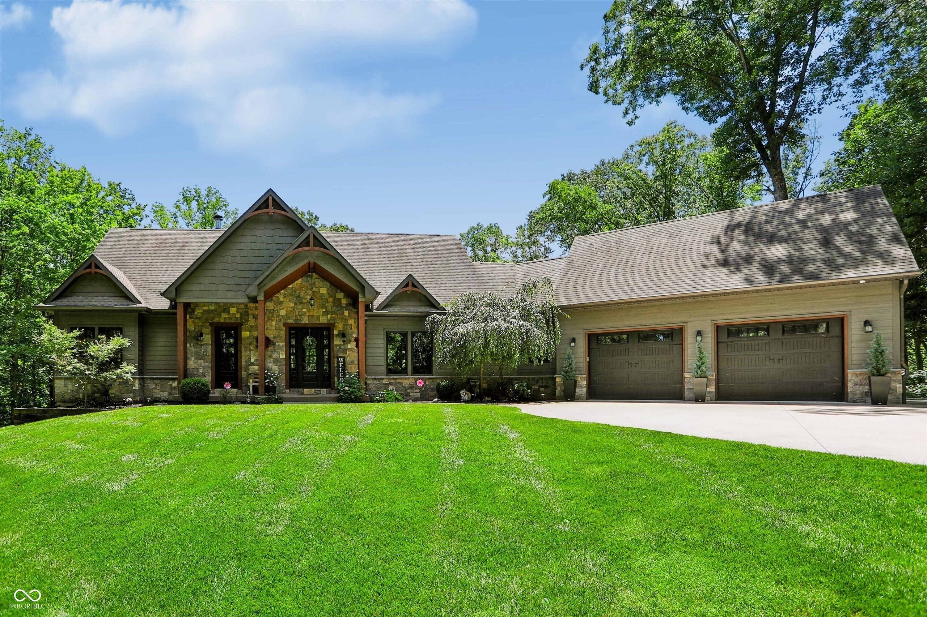 2731 W Lost Mans Lane