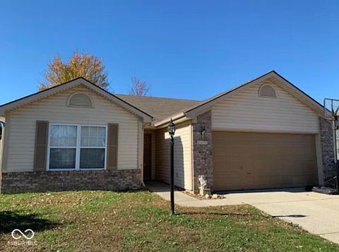 Photo of 1430 Sanner Drive, Greenwood, IN 46143 (MLS # 22078752)