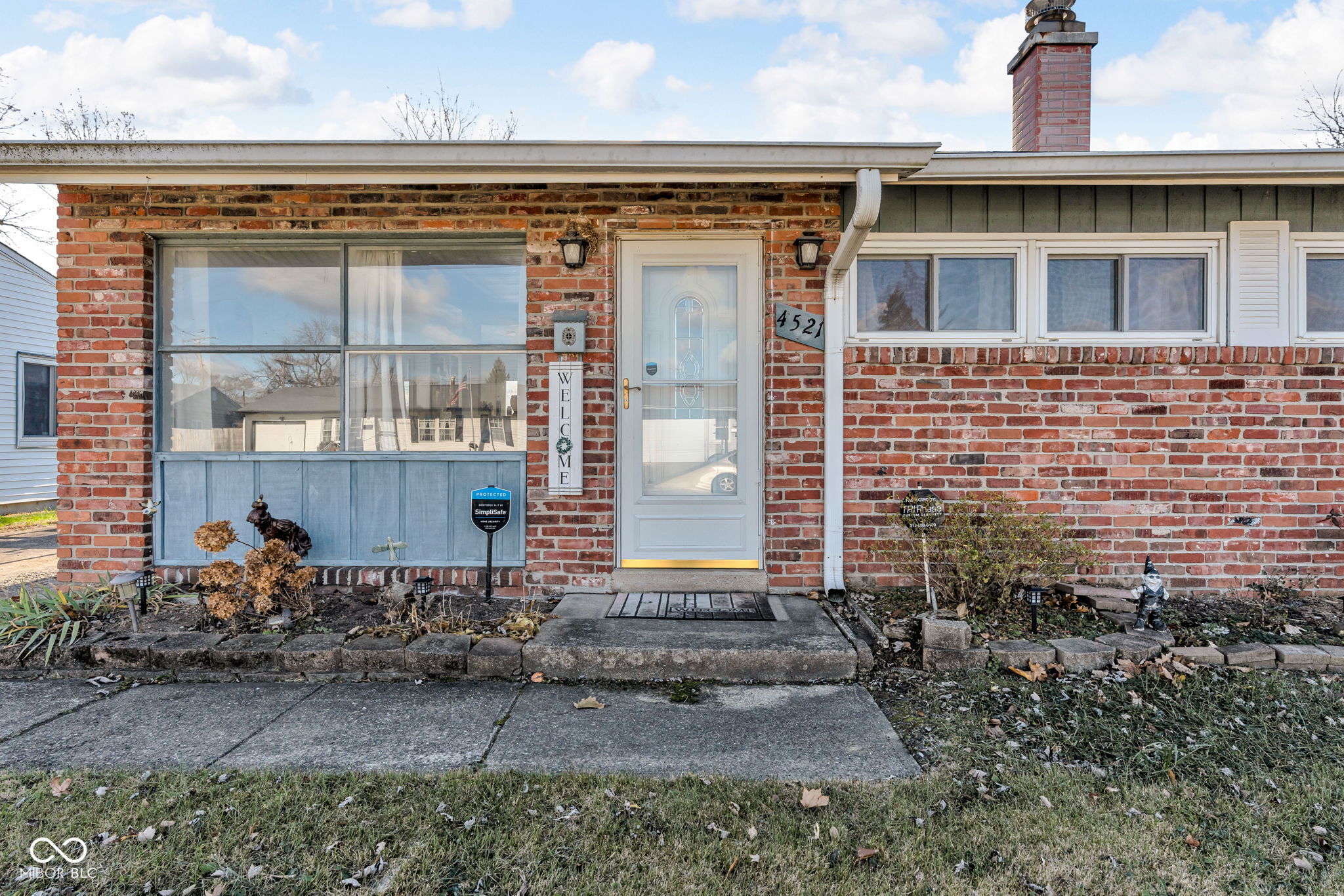 4521 Hollister Drive