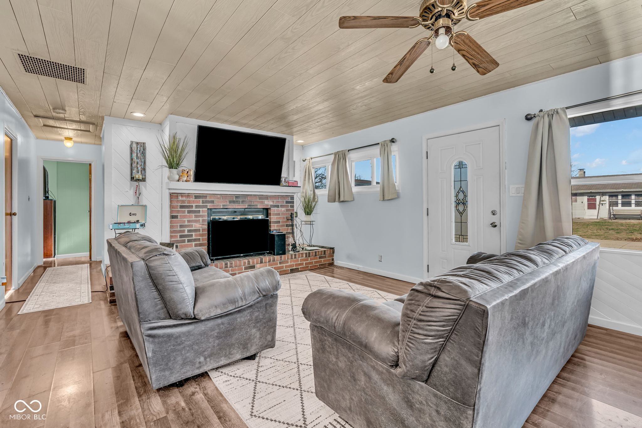 4521 Hollister Drive