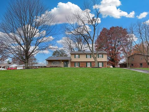 Photo of 6030 N Emerson Avenue, Indianapolis, IN 46220 (MLS # 22074158)