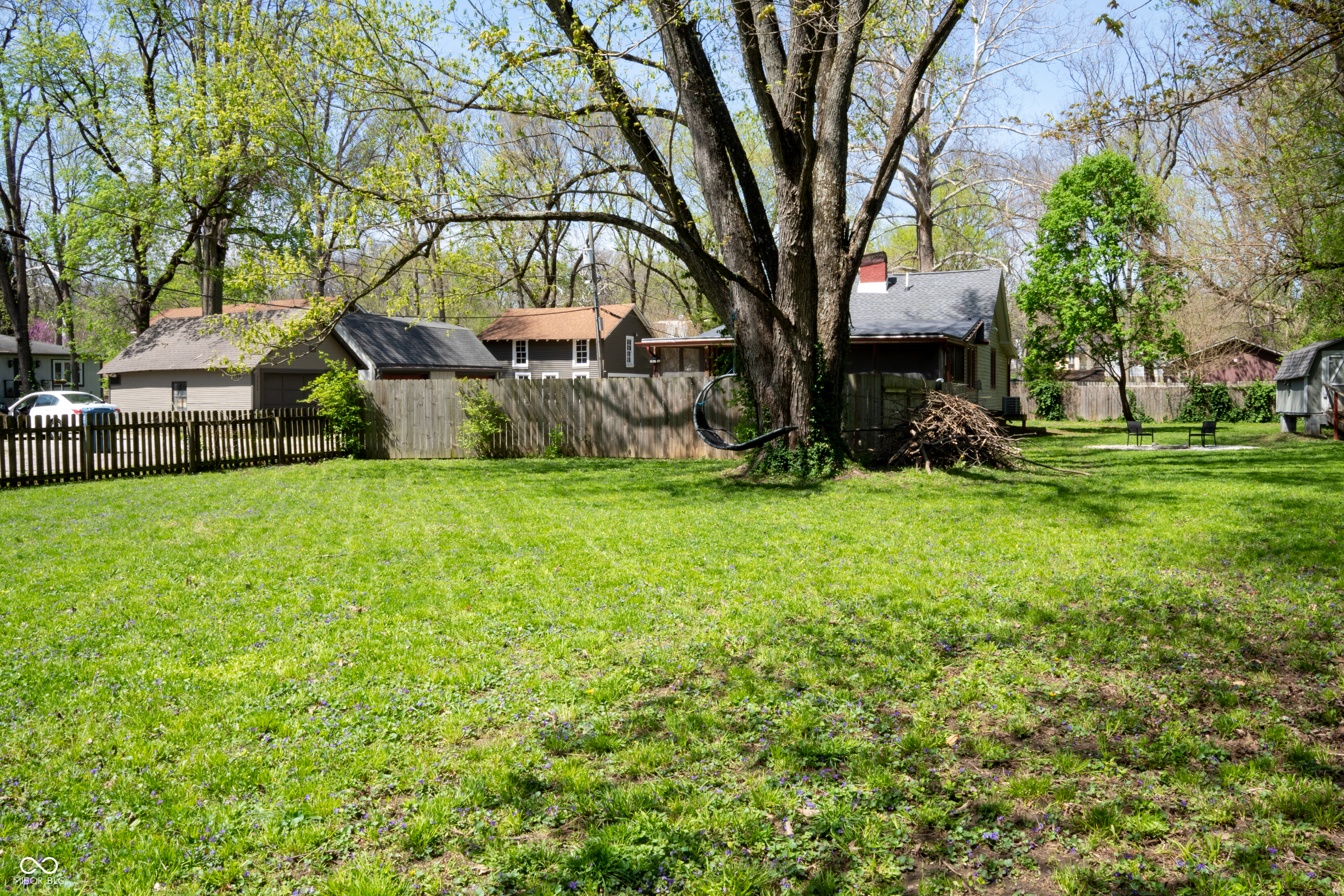 1410 E 75th Street