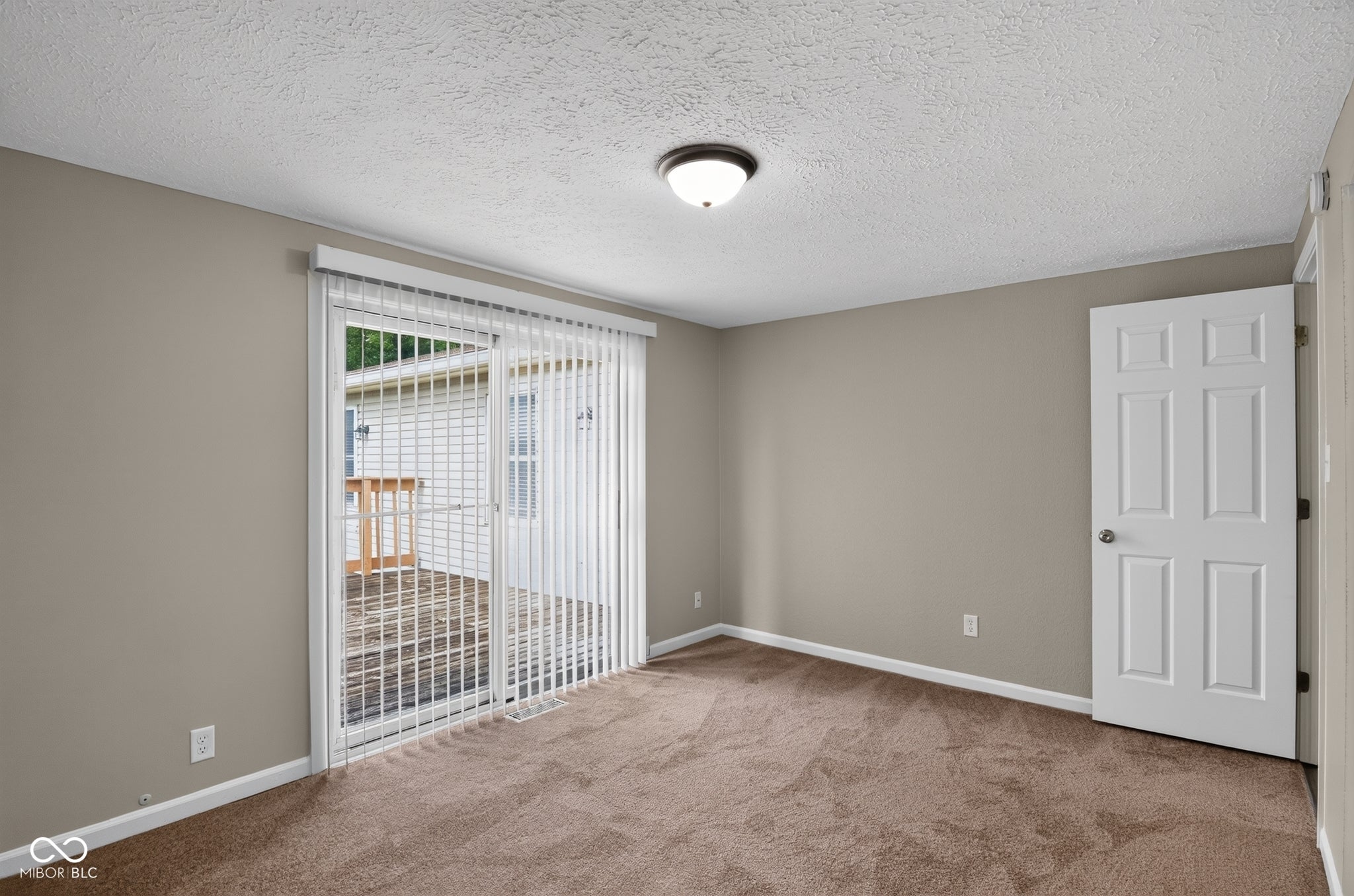 5631 Yucatan Drive