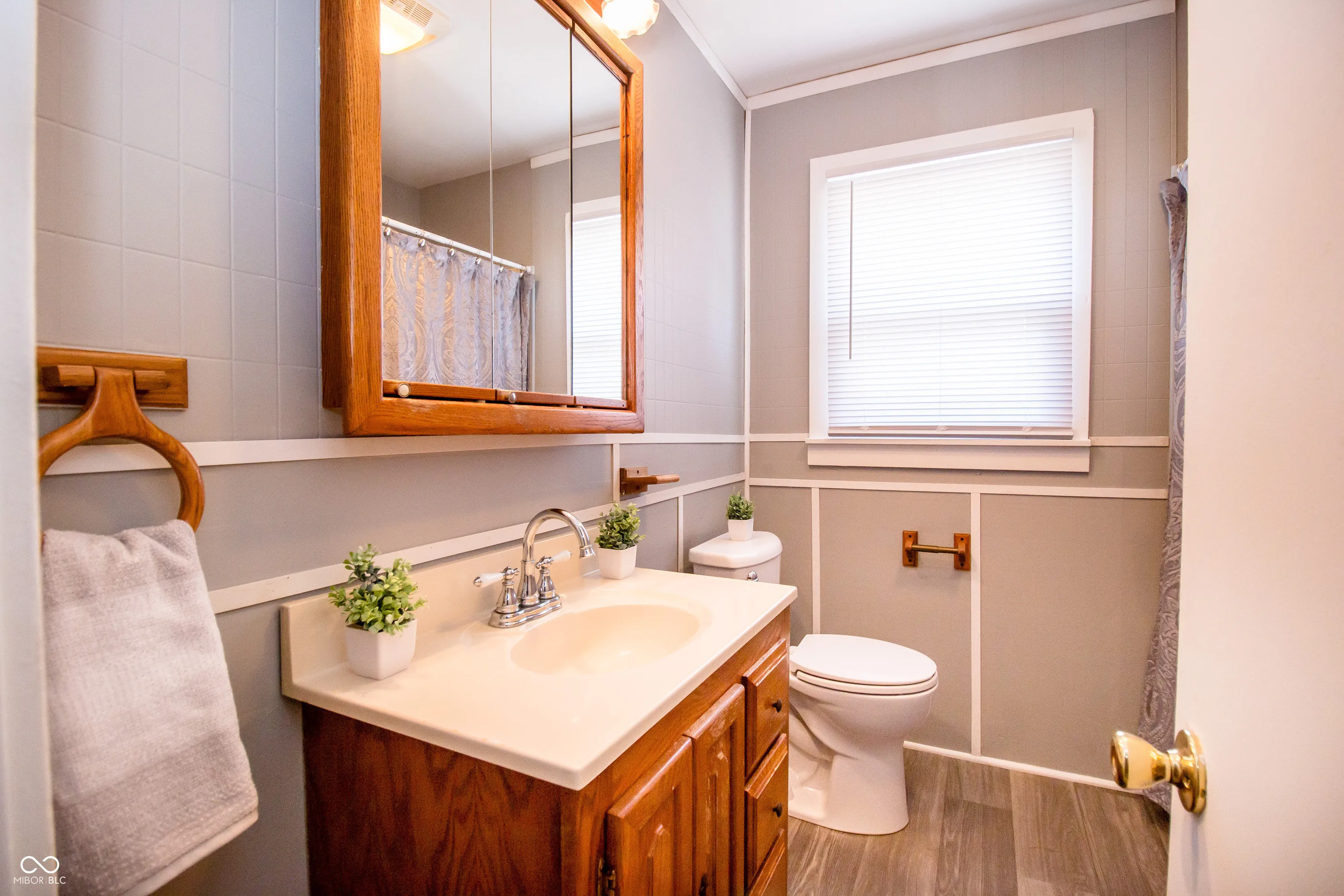 Columbus, Indiana 47201, United States, 2 Bedrooms Bedrooms, ,1 BathroomBathrooms,Residential,Pending,87761