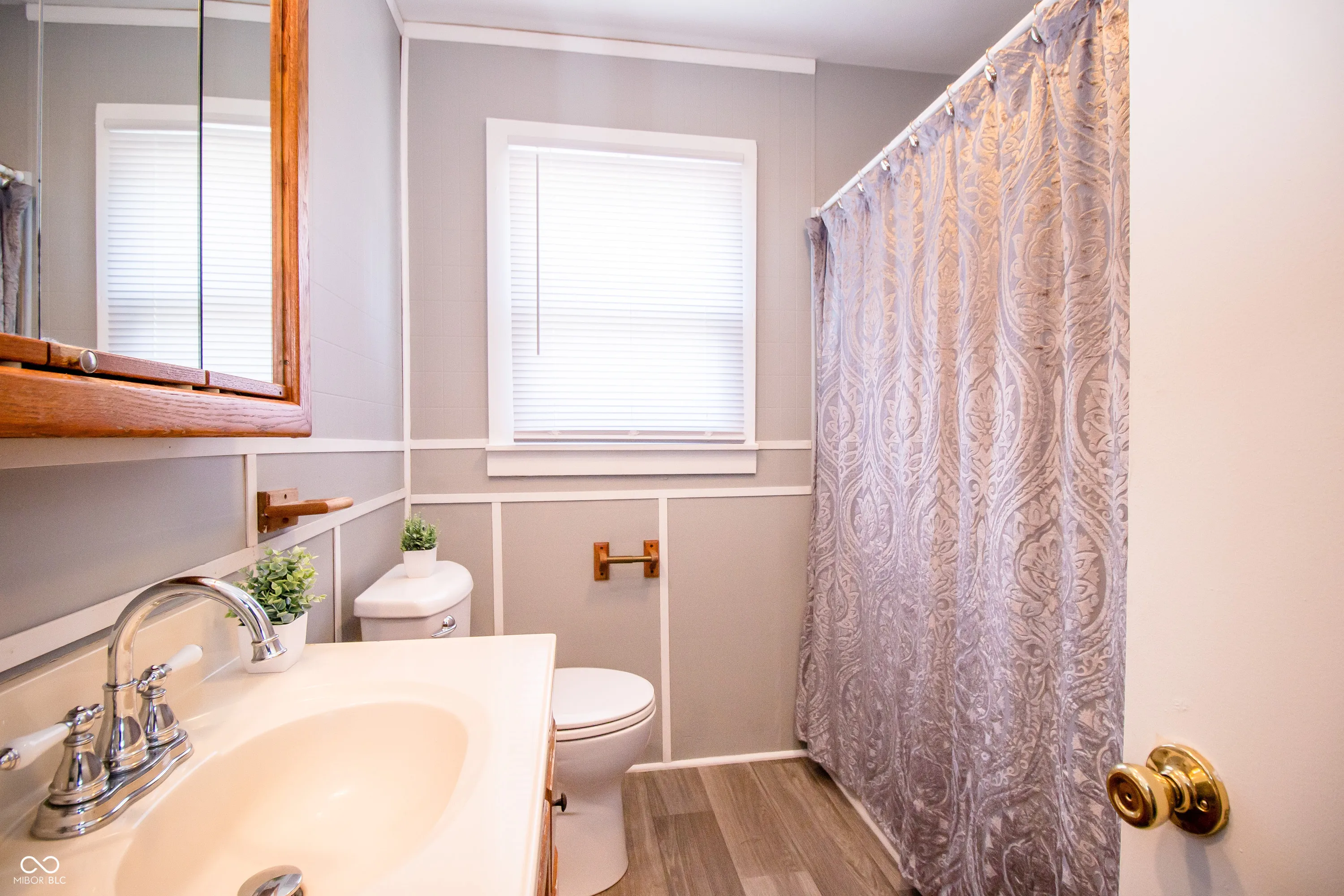 Columbus, Indiana 47201, United States, 2 Bedrooms Bedrooms, ,1 BathroomBathrooms,Residential,Pending,87761