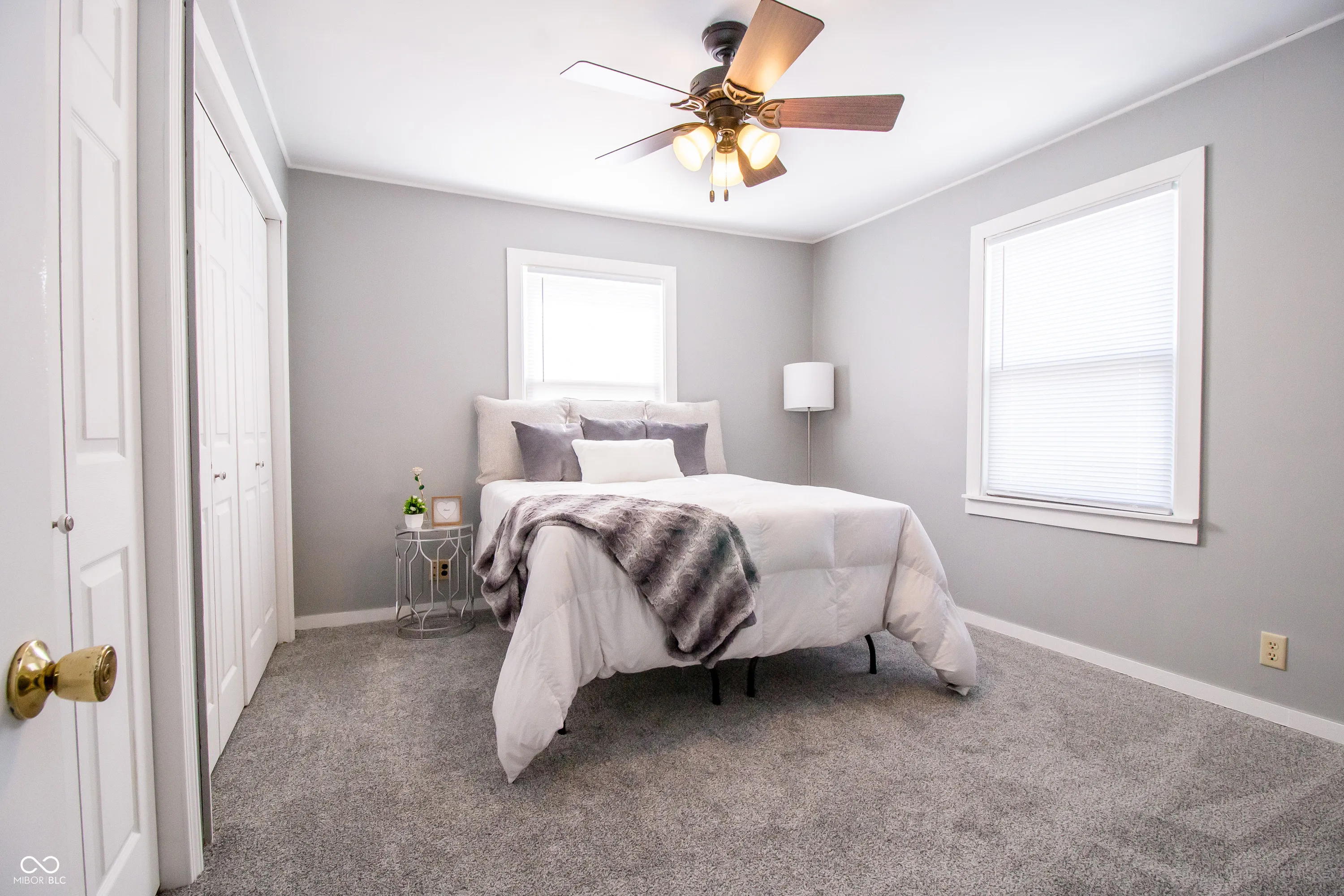 Columbus, Indiana 47201, United States, 2 Bedrooms Bedrooms, ,1 BathroomBathrooms,Residential,Pending,87761