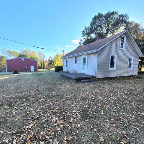 Photo of 4082 W County Road 450 N, Greencastle, IN 46135 (MLS # 22070057)