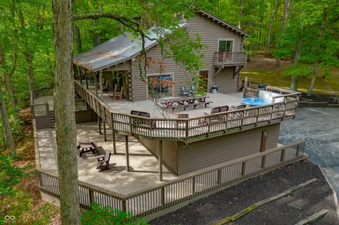 Photo of 5998 Bear Creek Road, Morgantown, IN 46160 (MLS # 22066811)