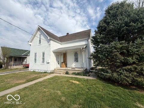 Photo of 614 Western Avenue, Batesville, IN 47006 (MLS # 22091094)