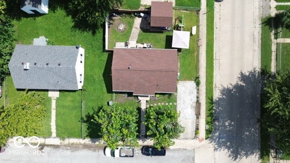 2345 Saint Peter Street - Photo 4