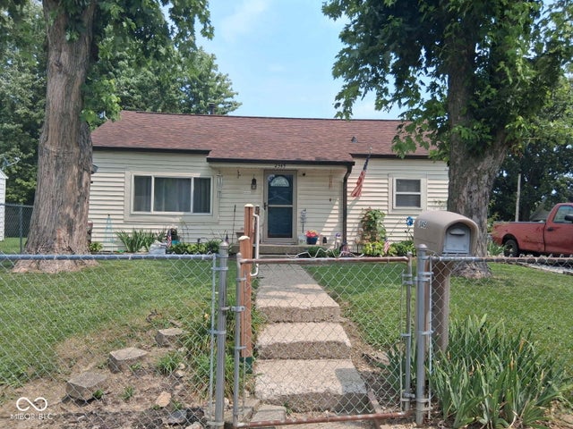 2345 Saint Peter Street