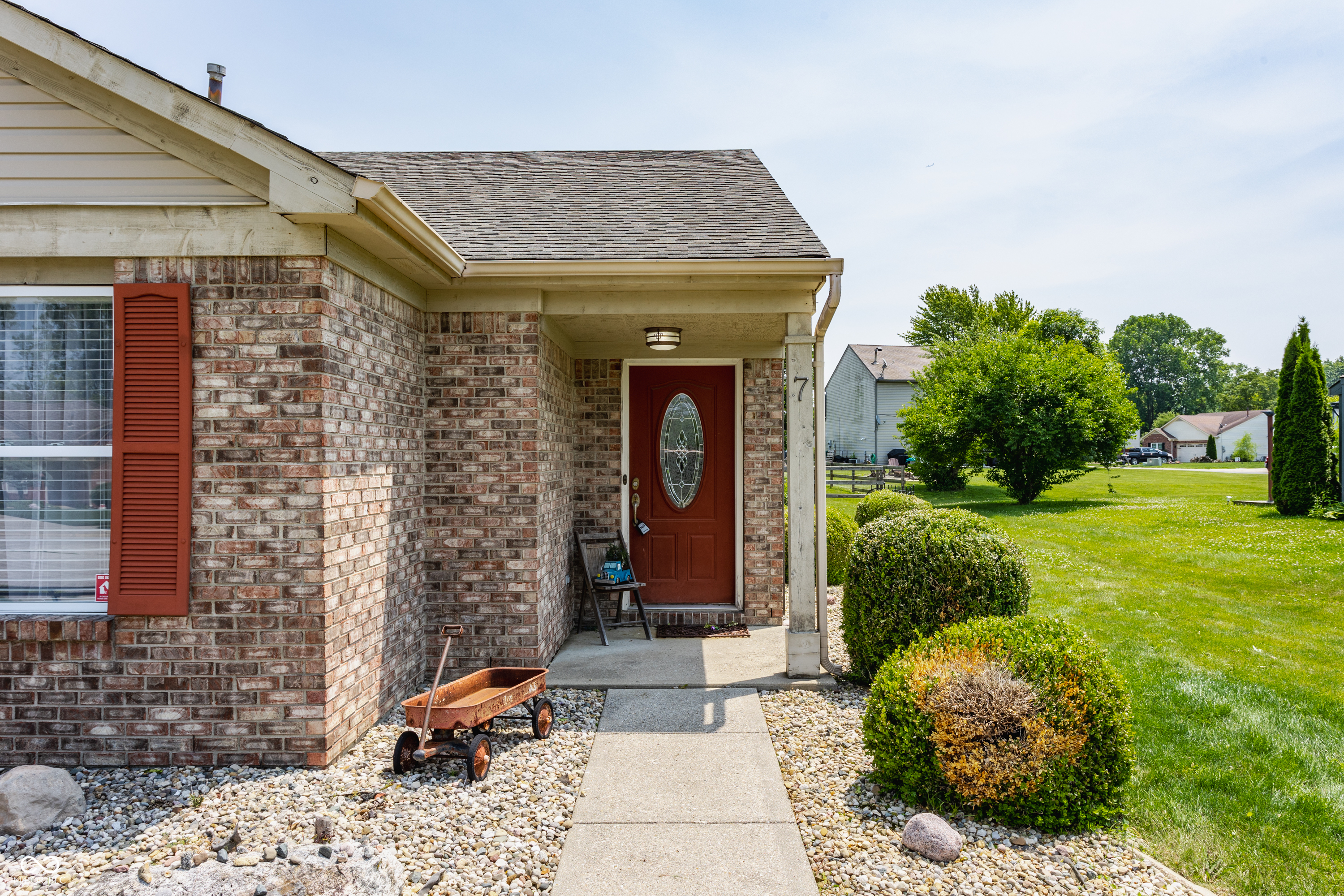 7 Pondview Court