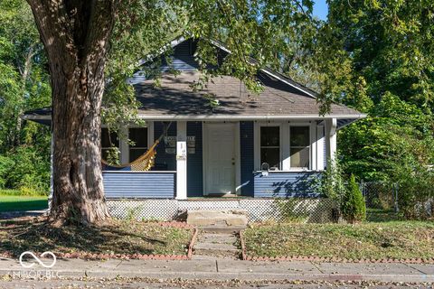 Photo of 1612 Hst W 10th Street, Anderson, IN 46016 (MLS # 22067695)