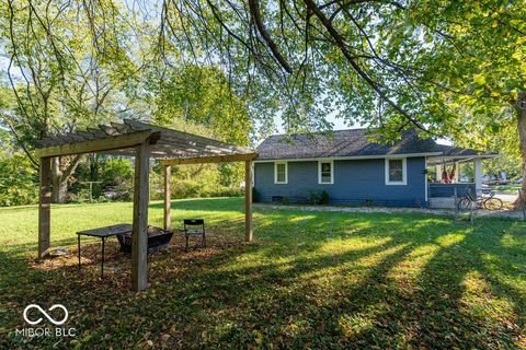 Photo of 1612 Hst W 10th Street, Anderson, IN 46016 (MLS # 22067695)