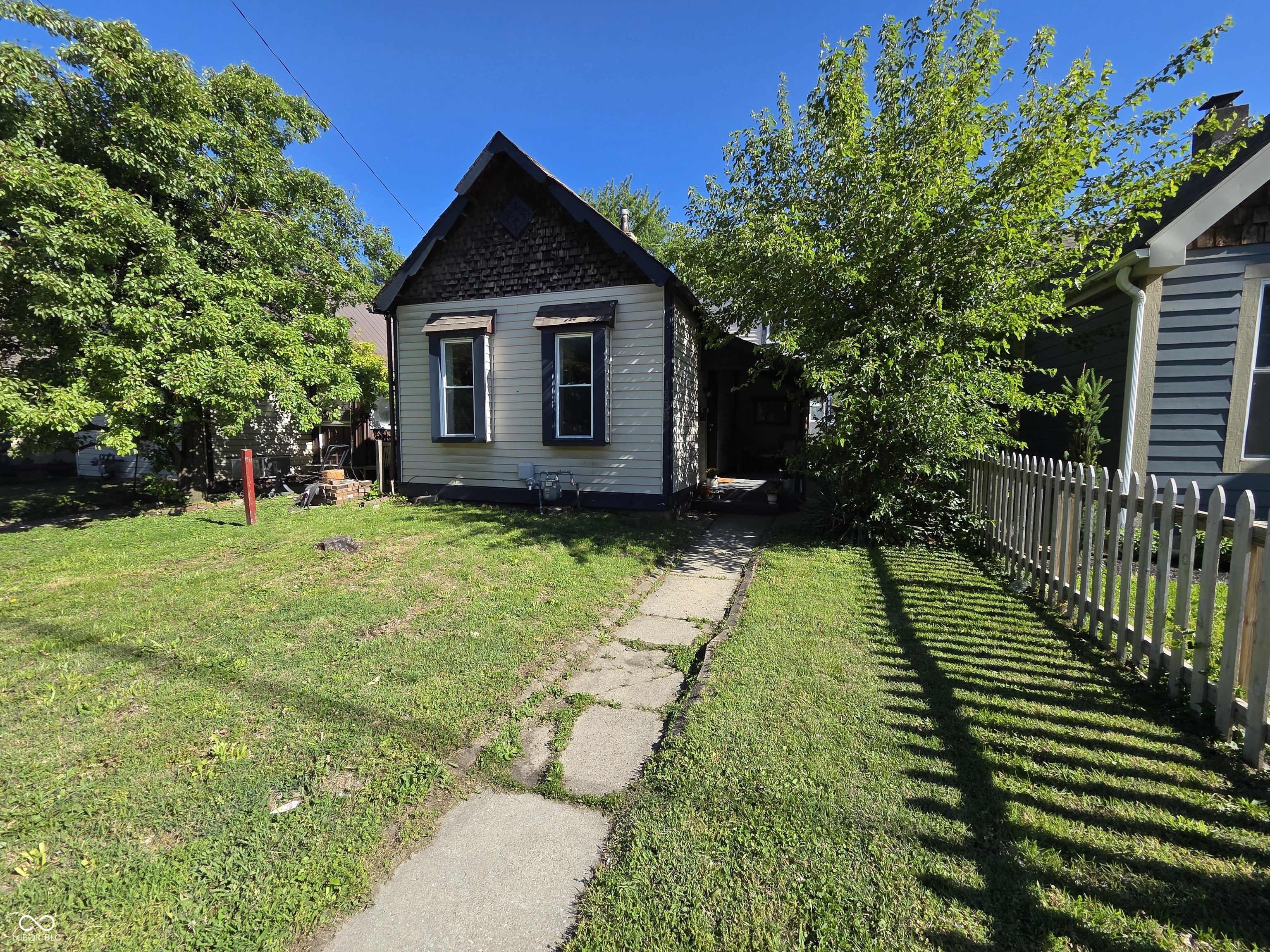 1238 Cottage Avenue