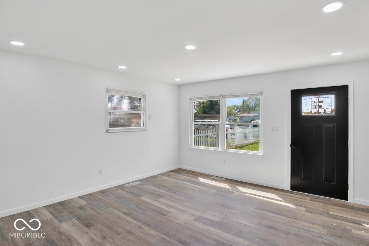 2745 Caroline Avenue