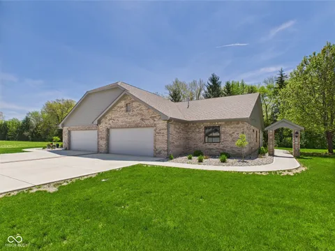 2327 Mimosa Lane, Anderson, IN 46011 - MLS#: 22035590