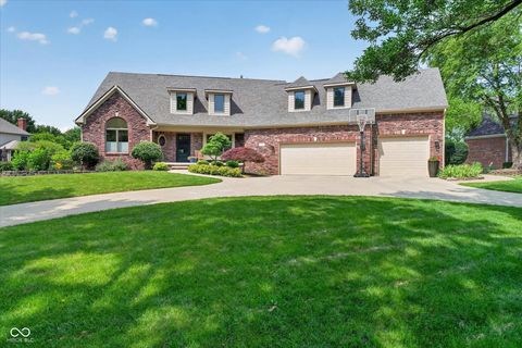 Photo of 3762 Bent Tree Lane, Greenwood, IN 46143 (MLS # 22105990)