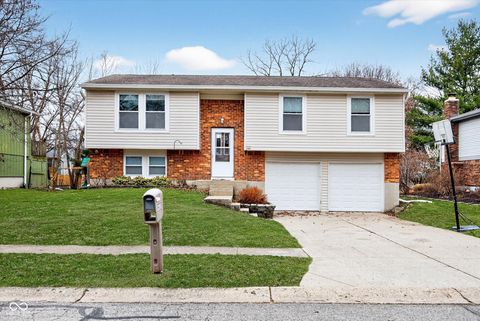 Photo of 11495 Crestview Drive, Fishers, IN 46038 (MLS # 22078945)