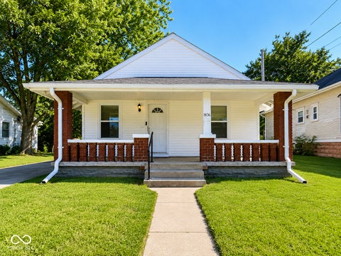 Photo of 806 S Burlington Drive, Muncie, IN 47302 (MLS # 22118926)