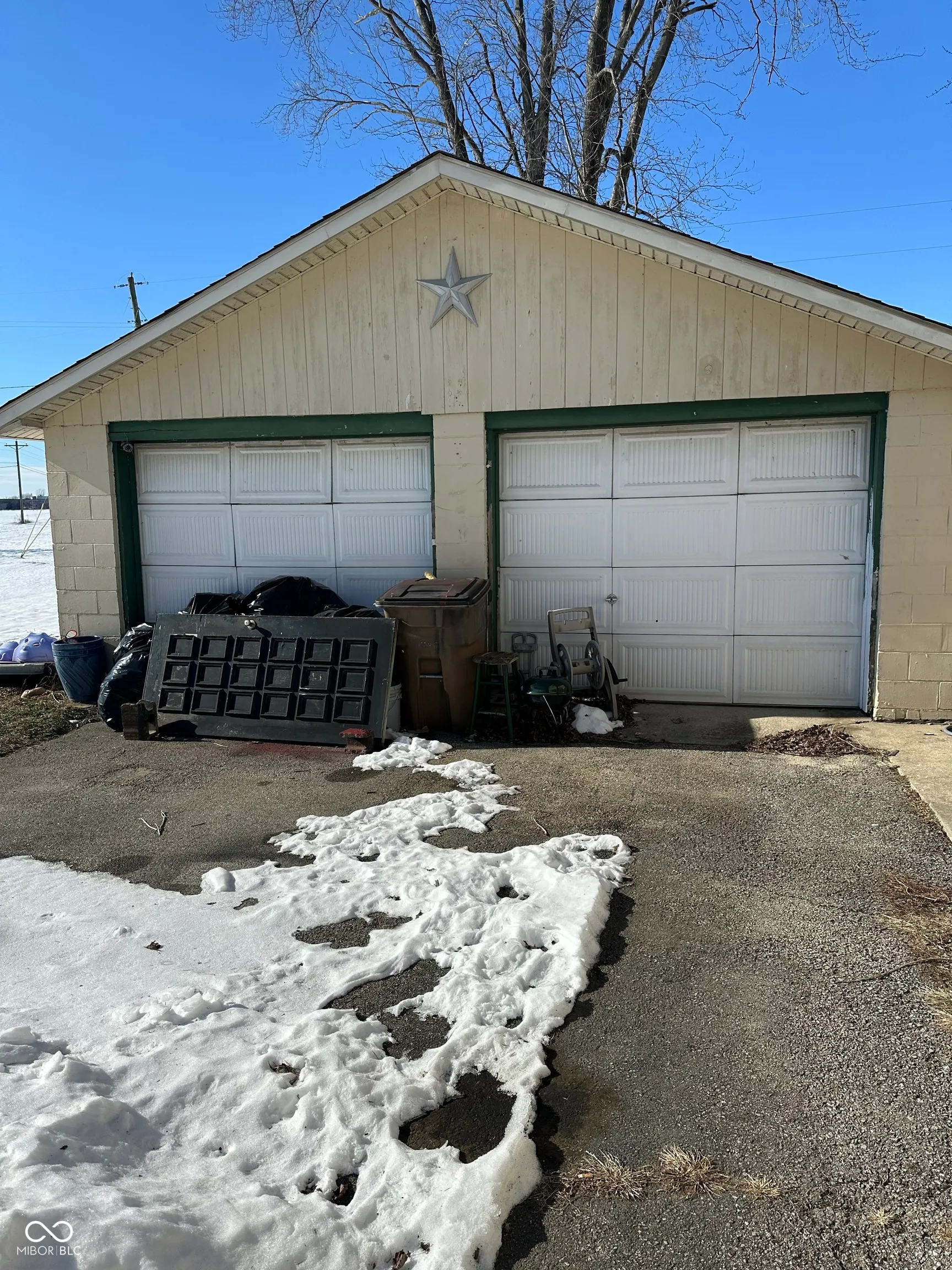 Seymour, Indiana 47274, United States, 2 Bedrooms Bedrooms, ,1 BathroomBathrooms,Residential,Active,79886