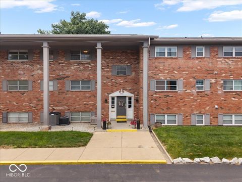 Photo of 5022 Allisonville Road #E, Indianapolis, IN 46205 (MLS # 22113399)