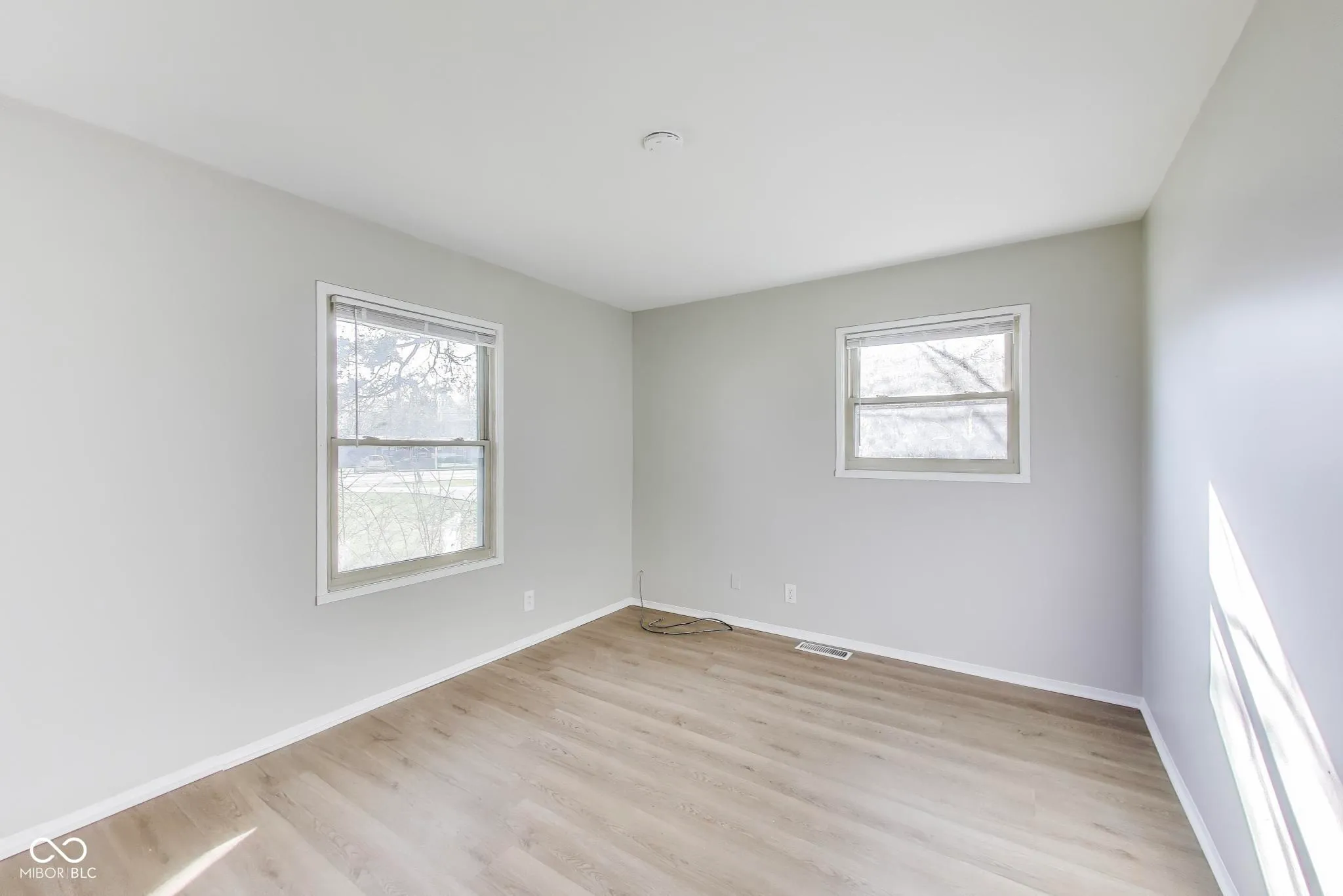 Indianapolis, Indiana 46219, United States, 4 Bedrooms Bedrooms, ,2 BathroomsBathrooms,Residential,Active,96879