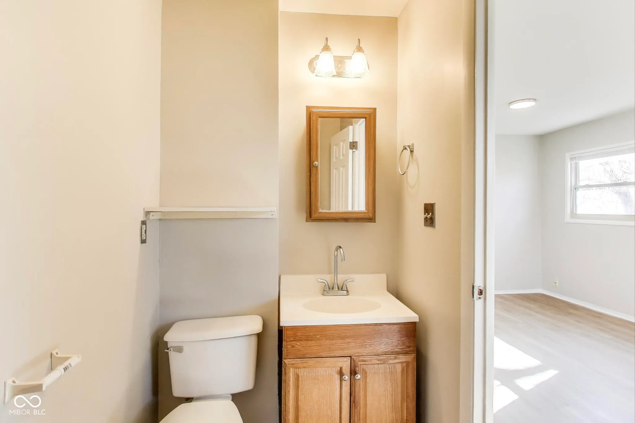 Indianapolis, Indiana 46219, United States, 4 Bedrooms Bedrooms, ,2 BathroomsBathrooms,Residential,Active,96879