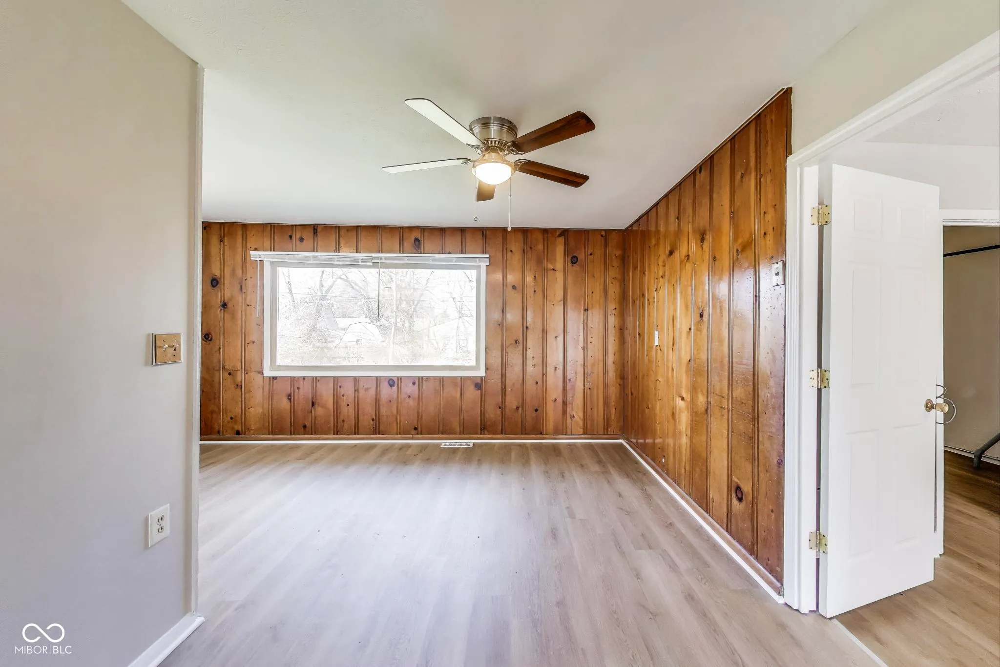 Indianapolis, Indiana 46219, United States, 4 Bedrooms Bedrooms, ,2 BathroomsBathrooms,Residential,Active,96879