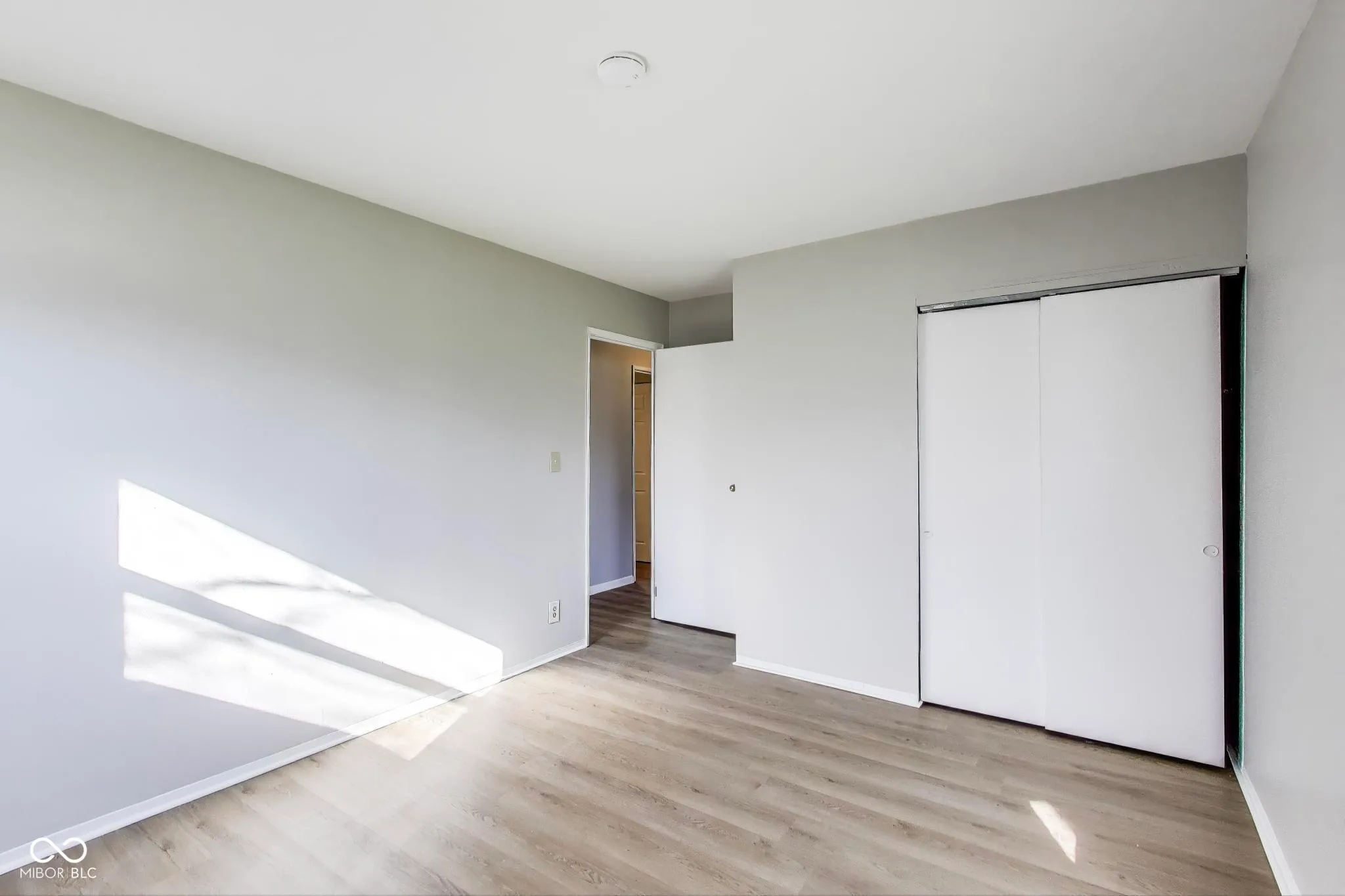 Indianapolis, Indiana 46219, United States, 4 Bedrooms Bedrooms, ,2 BathroomsBathrooms,Residential,Active,96879