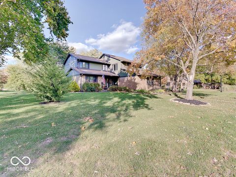 Photo of 10214 Swiftsail Lane, Indianapolis, IN 46256 (MLS # 22069112)