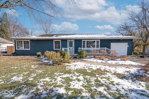 Photo of 9201 Warwick Road, Indianapolis, IN 46240 (MLS # 22076051)