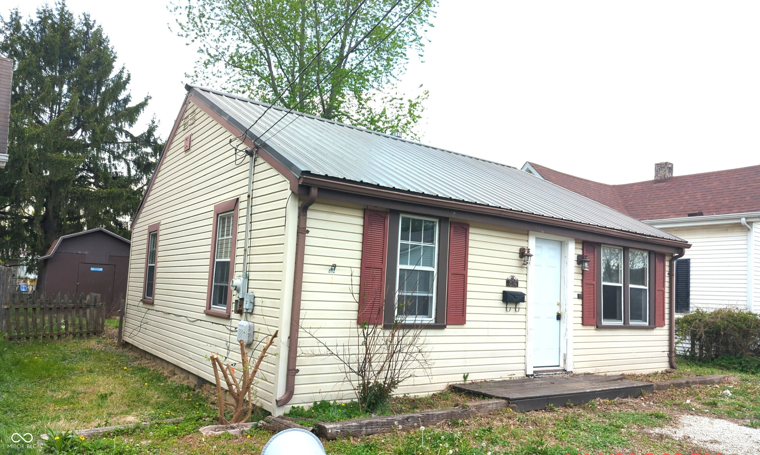 814 N West Street
