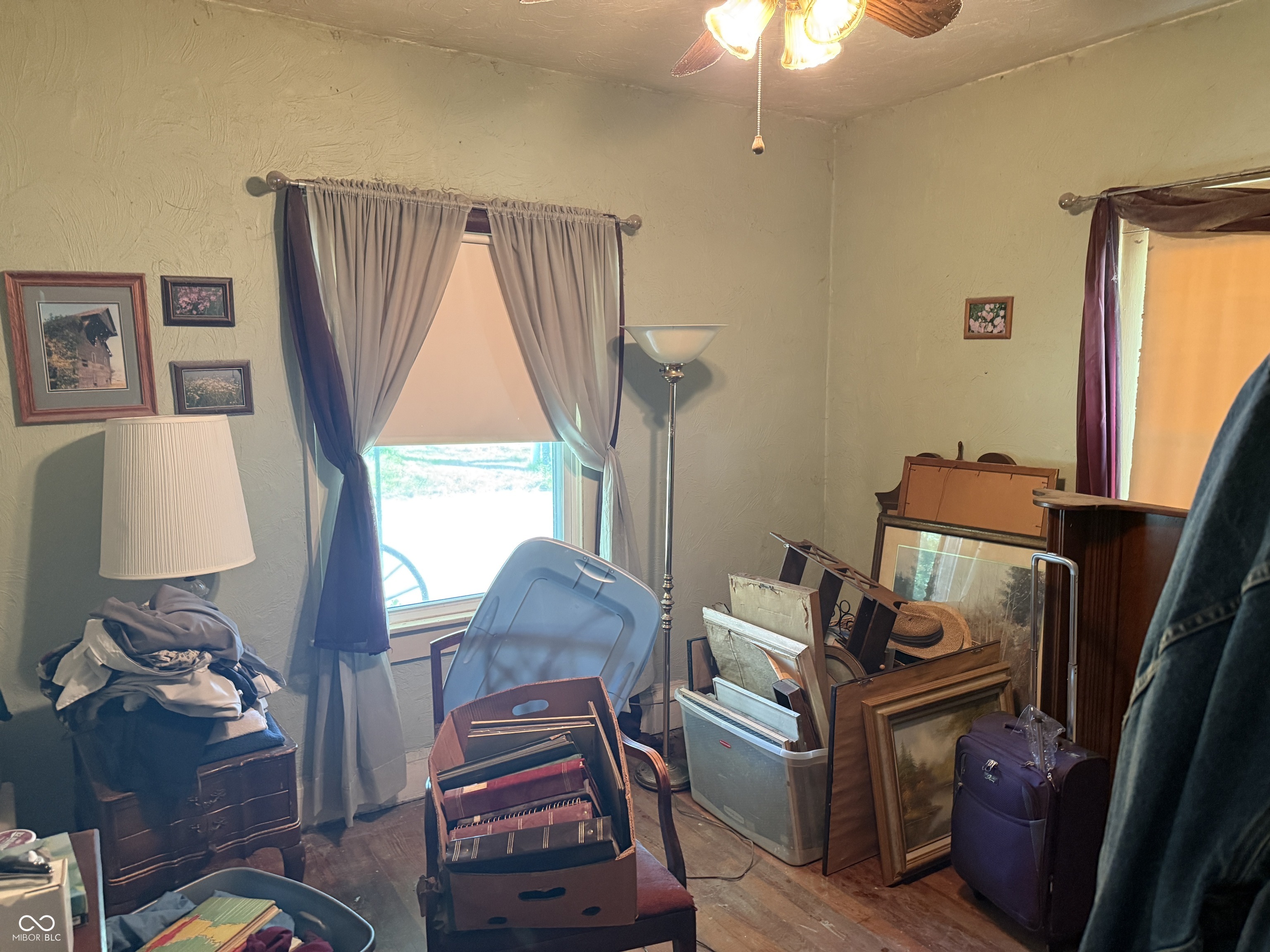 1132 Manor Court