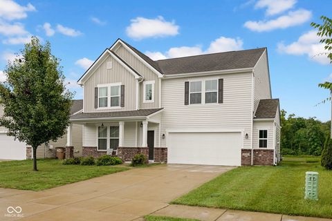 Photo of 2241 Creek Bank Drive, Columbus, IN 47201 (MLS # 22110549)