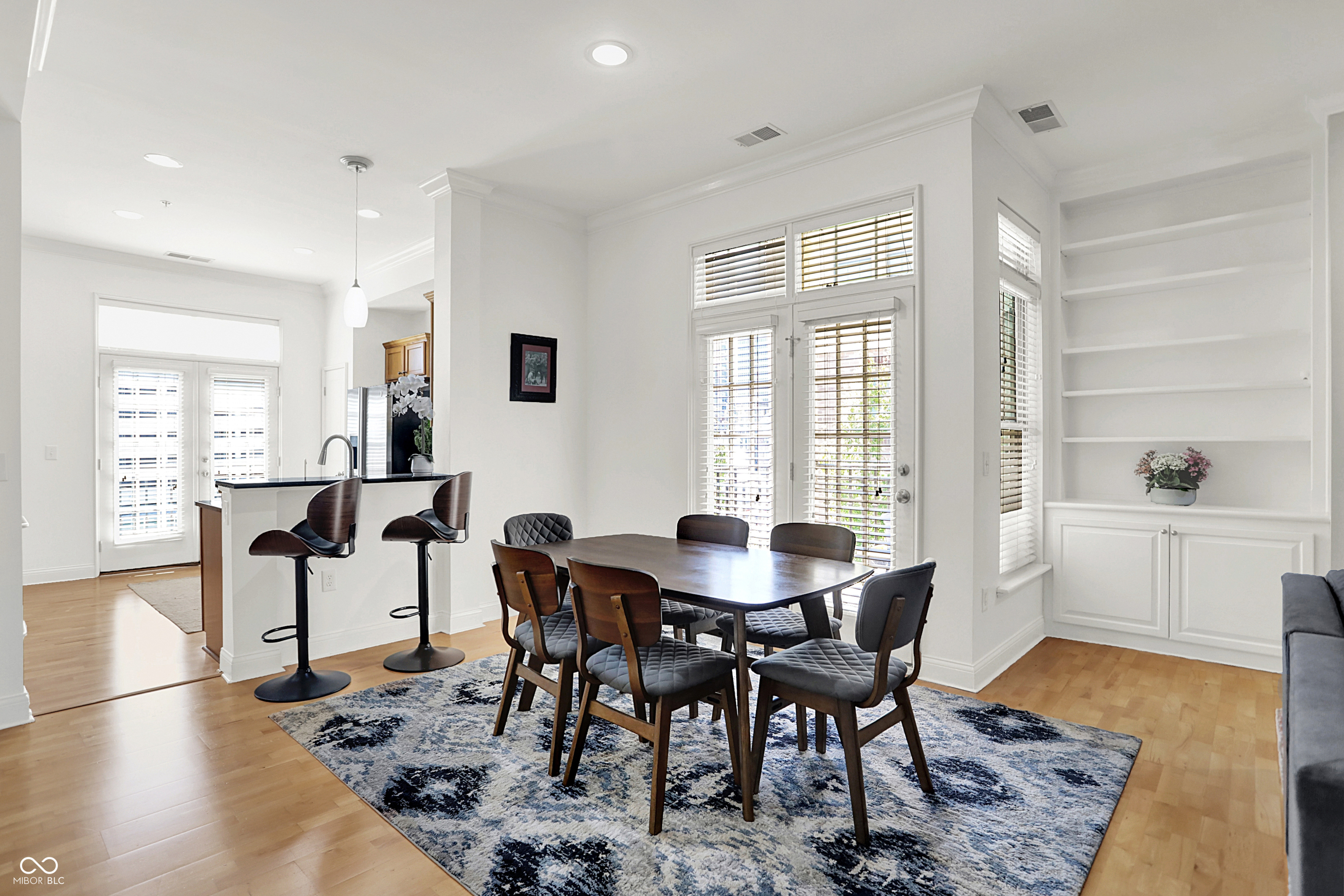 450 E Ohio Street 321