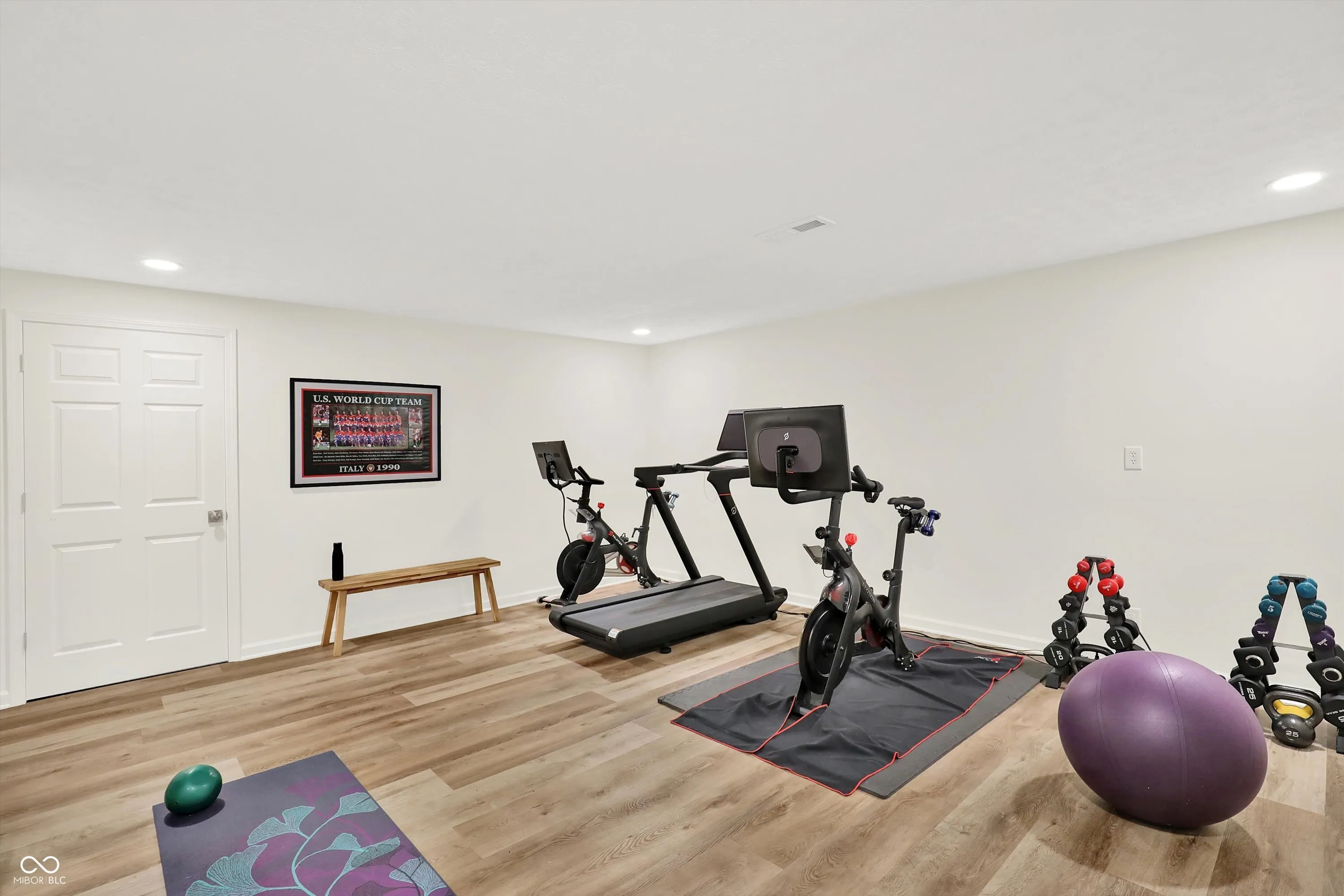 Fishers, Indiana 46037, United States, 3 Bedrooms Bedrooms, ,3 BathroomsBathrooms,Residential,Pending,163254