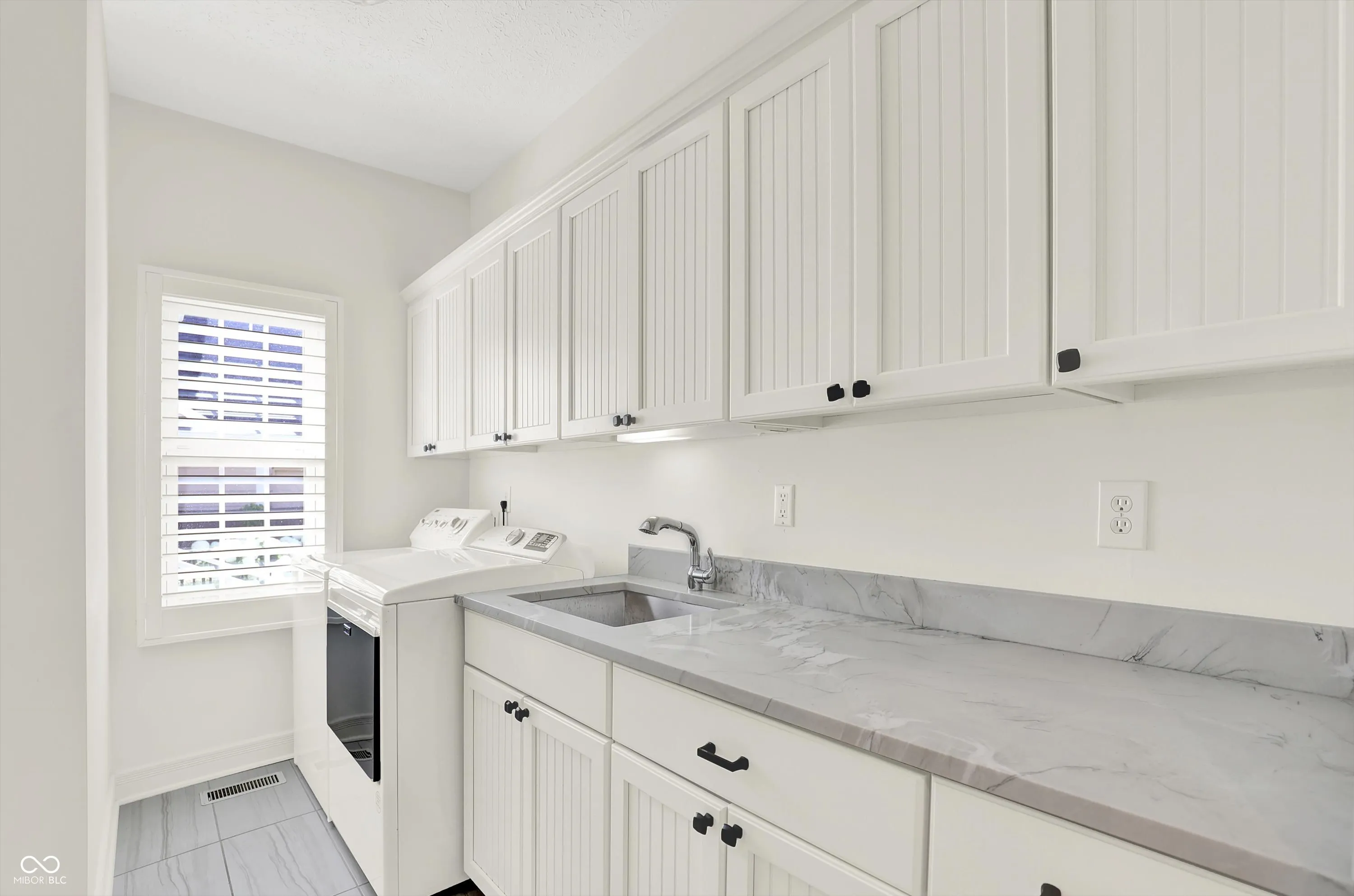 Fishers, Indiana 46037, United States, 3 Bedrooms Bedrooms, ,3 BathroomsBathrooms,Residential,Pending,163254