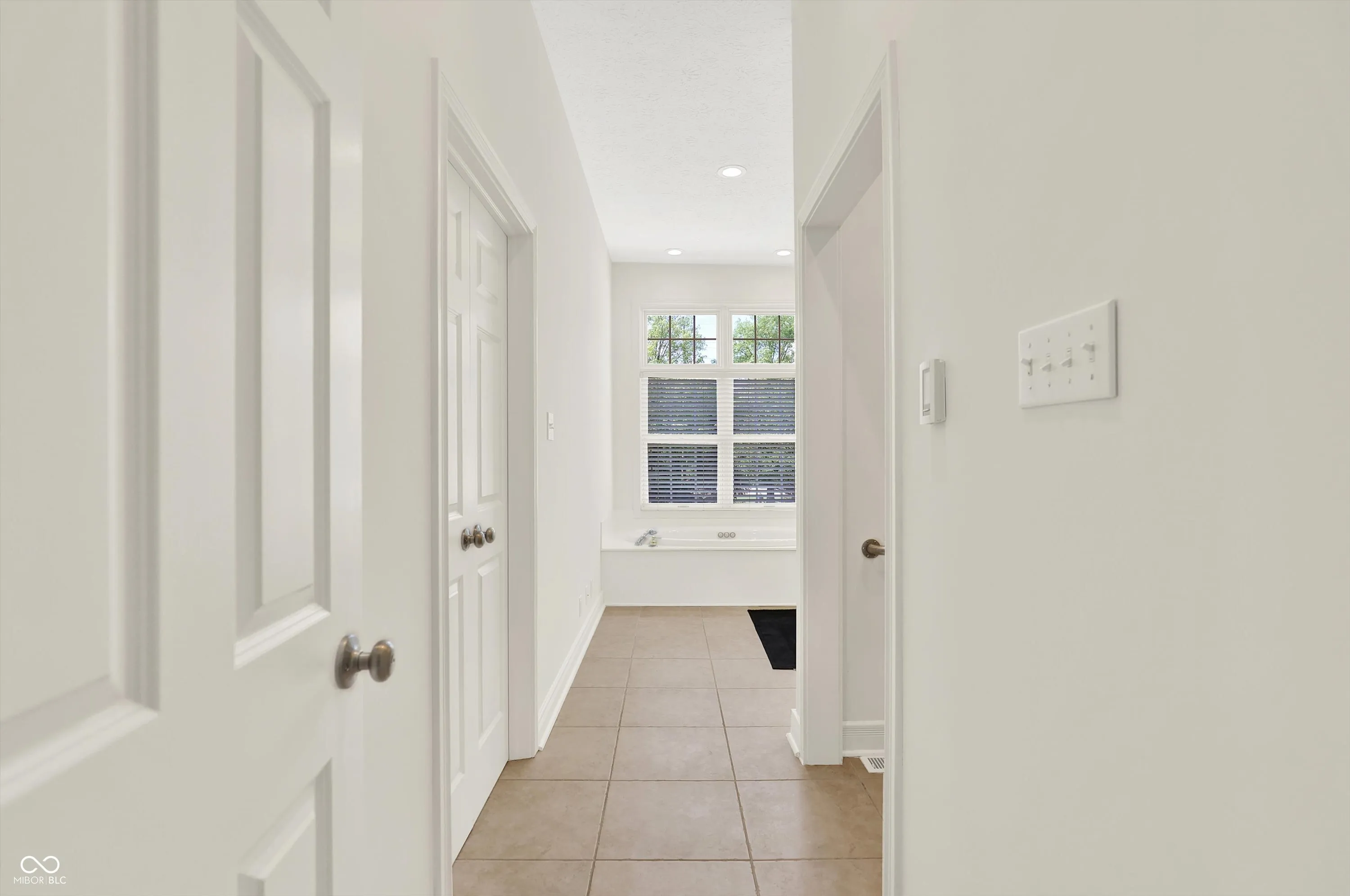 Fishers, Indiana 46037, United States, 3 Bedrooms Bedrooms, ,3 BathroomsBathrooms,Residential,Pending,163254