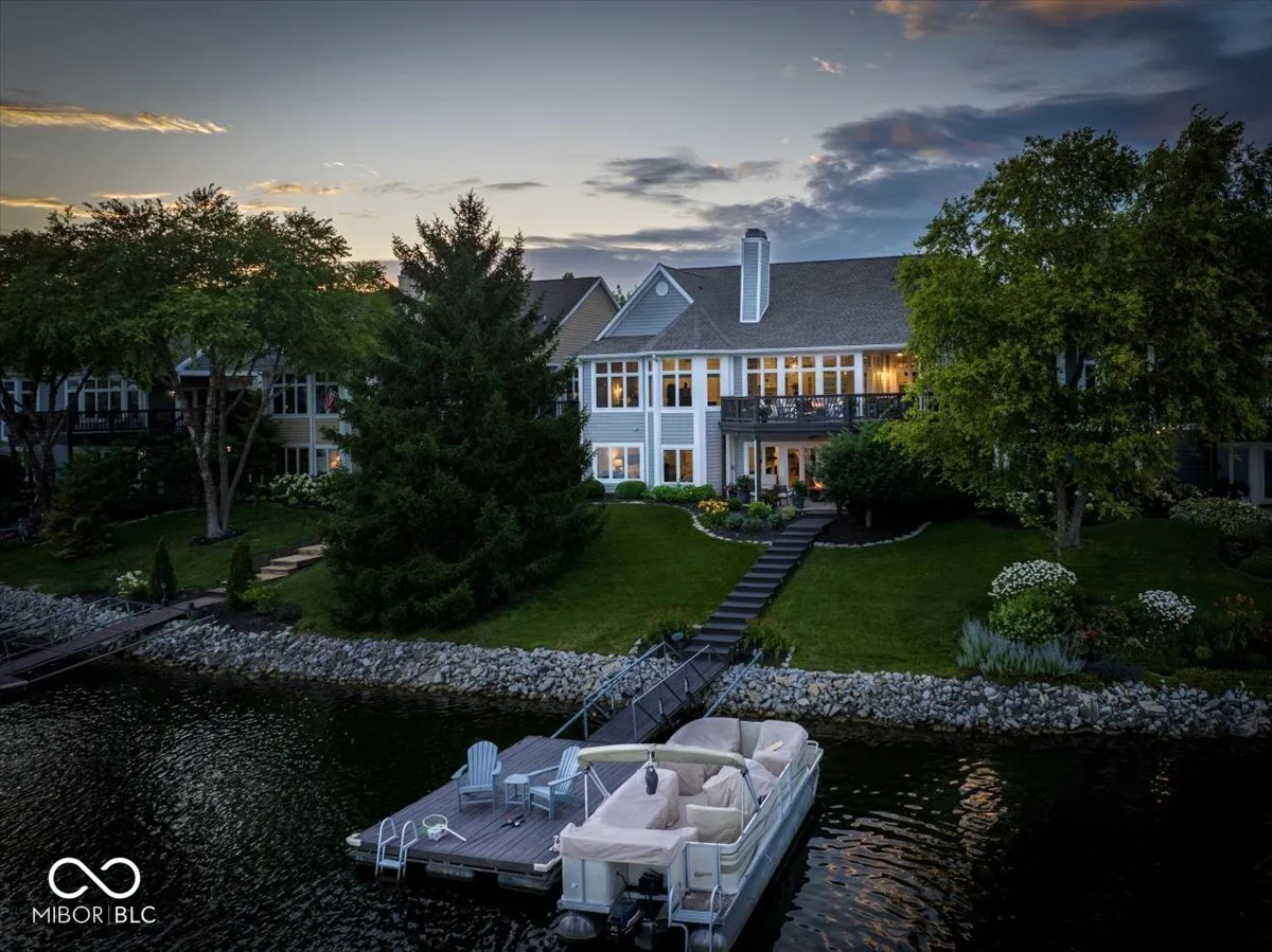 Fishers, Indiana 46037, United States, 3 Bedrooms Bedrooms, ,3 BathroomsBathrooms,Residential,Pending,163254