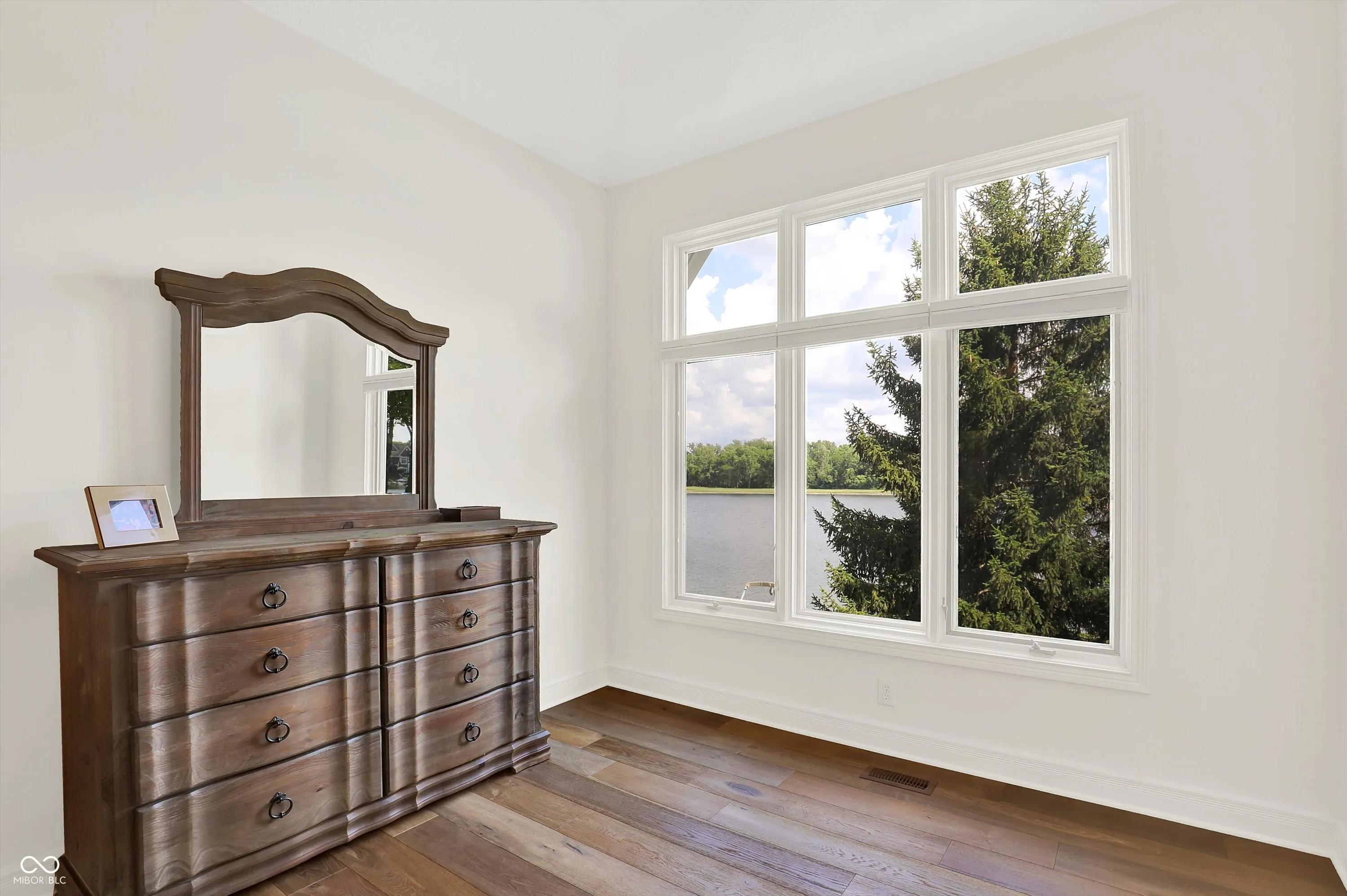 Fishers, Indiana 46037, United States, 3 Bedrooms Bedrooms, ,3 BathroomsBathrooms,Residential,Pending,163254