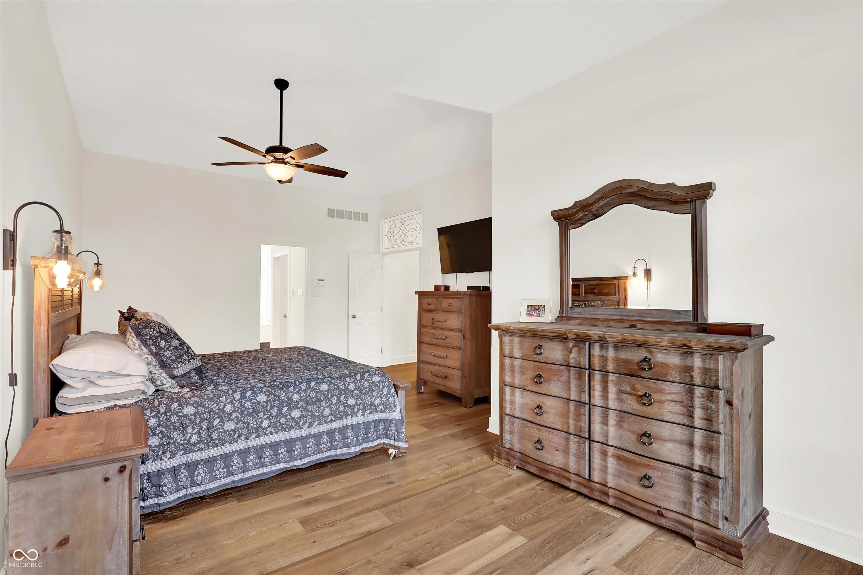 Fishers, Indiana 46037, United States, 3 Bedrooms Bedrooms, ,3 BathroomsBathrooms,Residential,Pending,163254