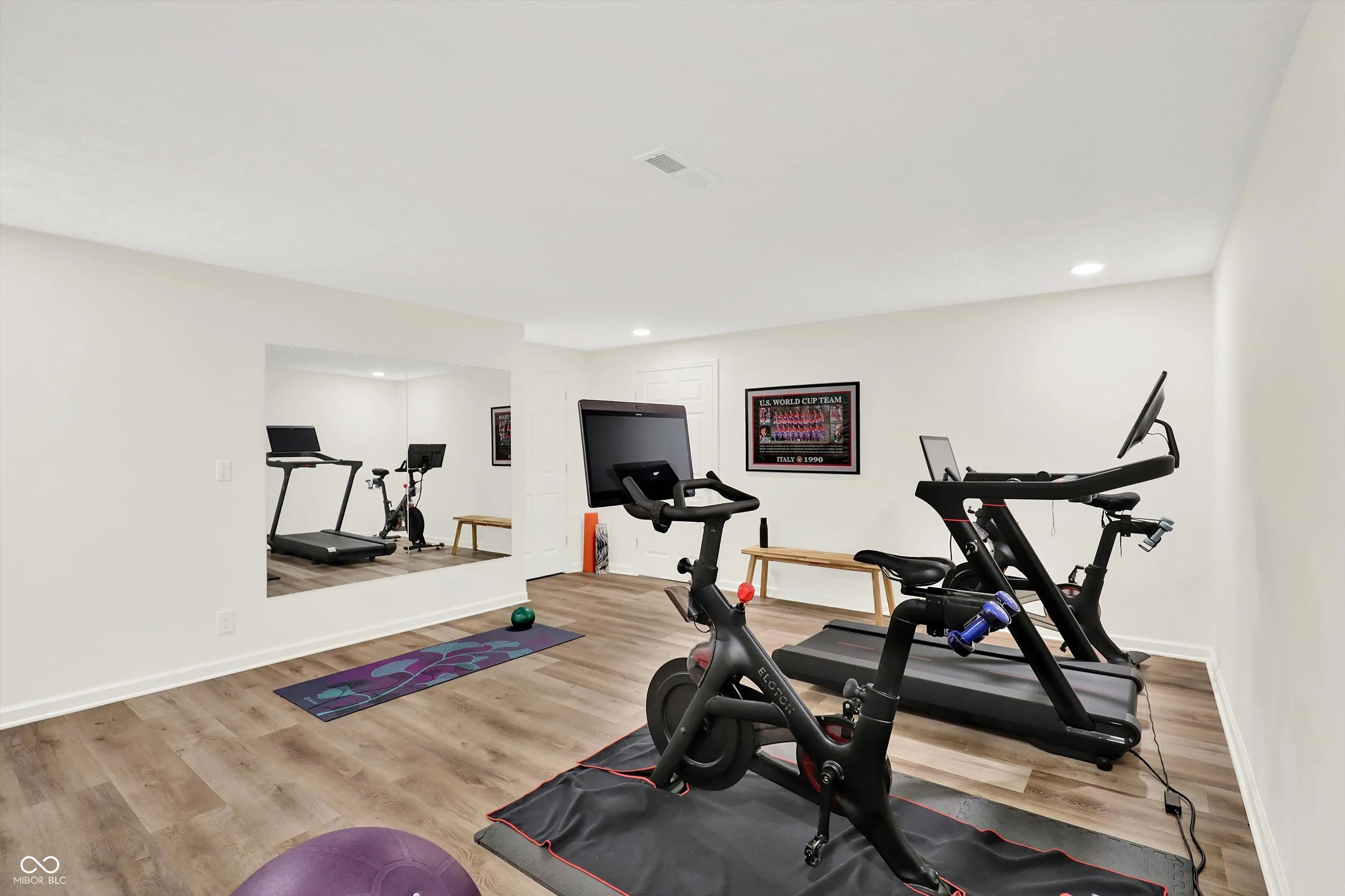 Fishers, Indiana 46037, United States, 3 Bedrooms Bedrooms, ,3 BathroomsBathrooms,Residential,Pending,163254