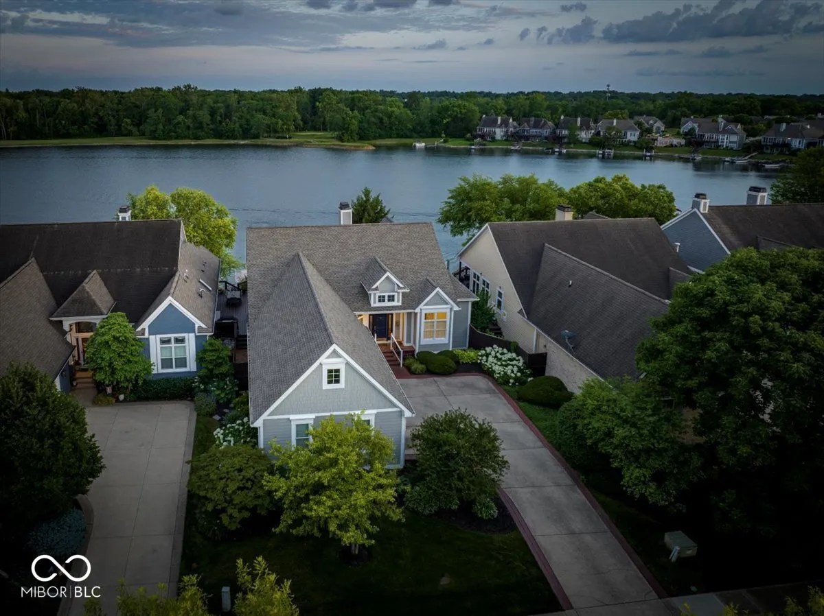 Fishers, Indiana 46037, United States, 3 Bedrooms Bedrooms, ,3 BathroomsBathrooms,Residential,Pending,163254