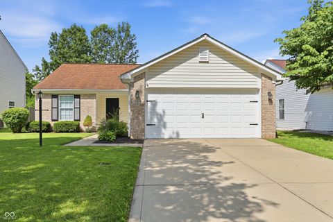 Photo of 15459 Outside Trail, Noblesville, IN 46060 (MLS # 22109441)