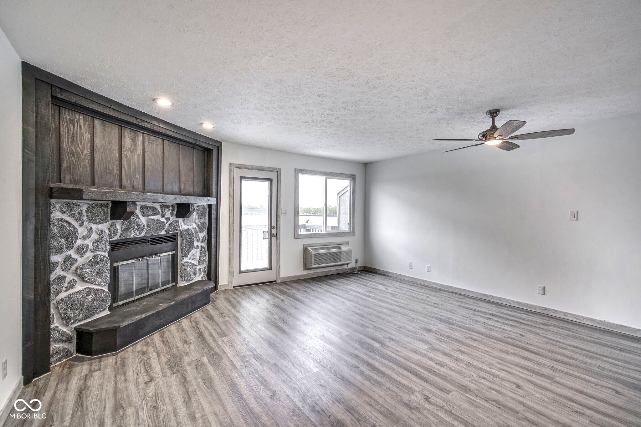 102 Clarendon Drive 506