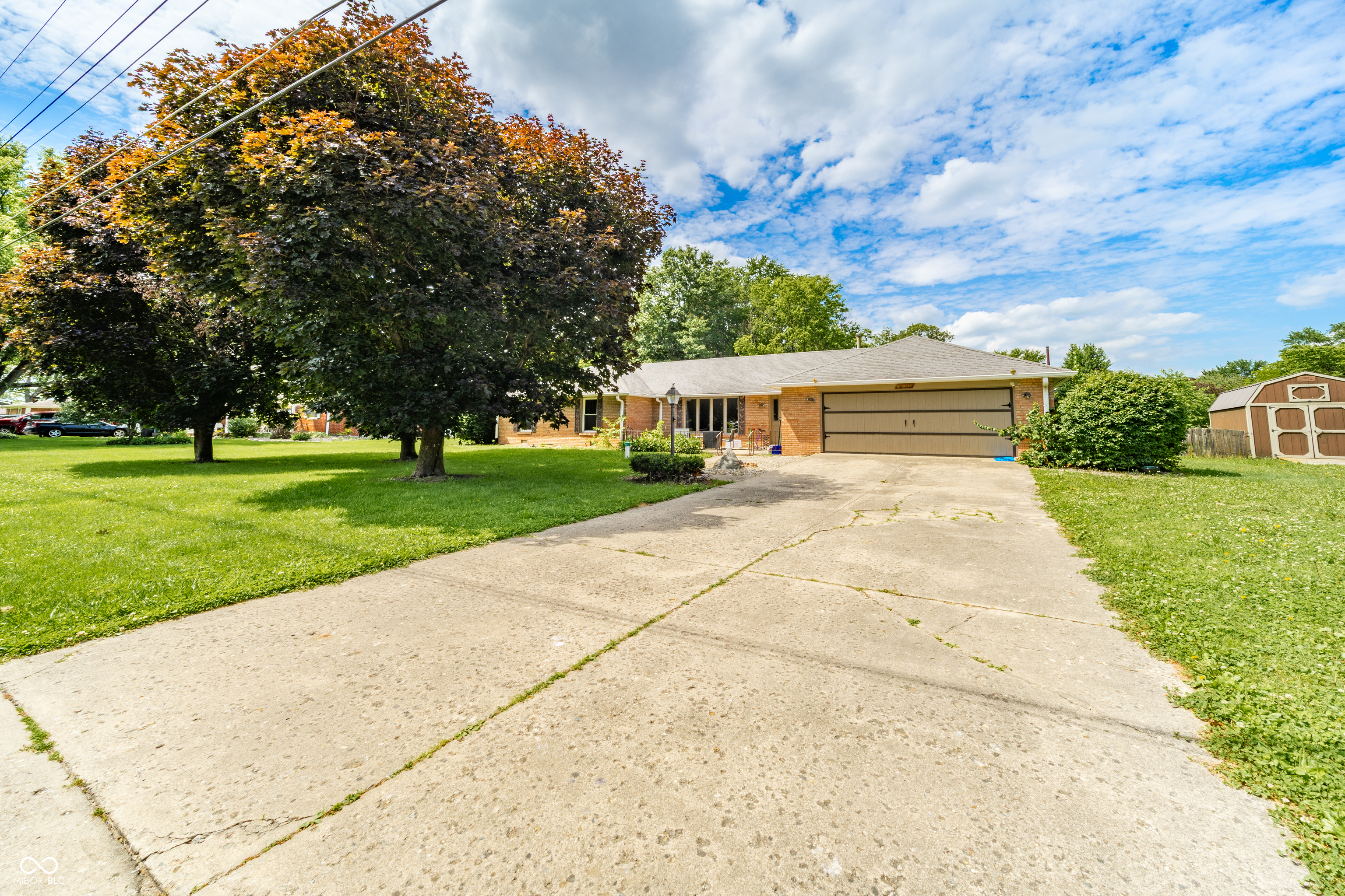 12610 W Arrowhead Drive