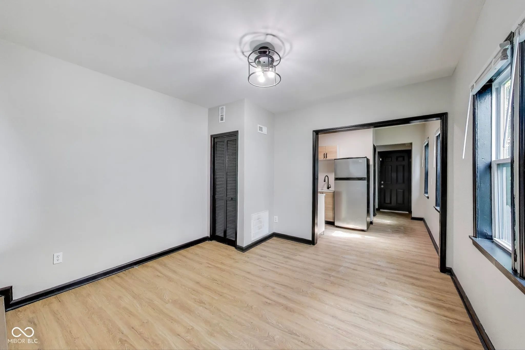 Indianapolis, Indiana 46225, United States, ,Residential,Active,222982